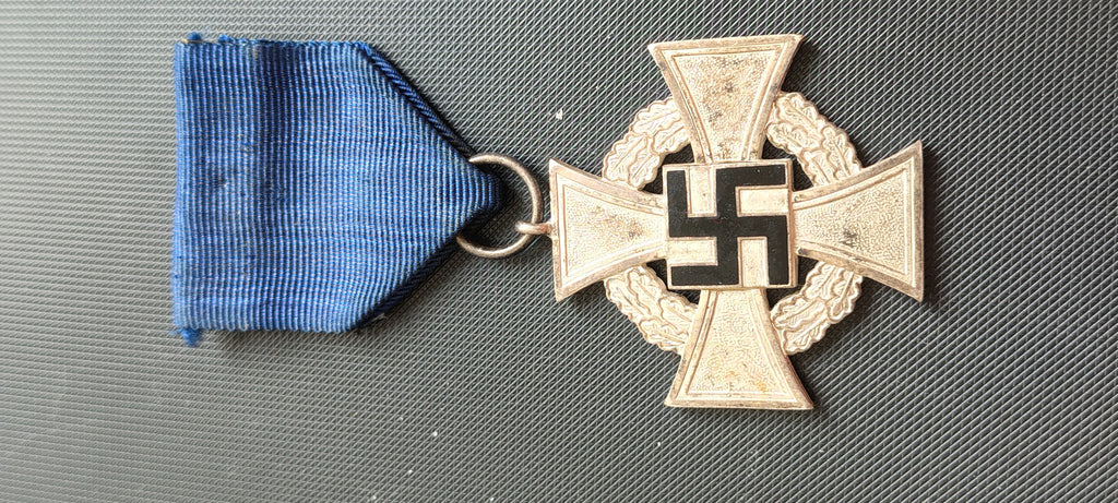Twenty five years service cross