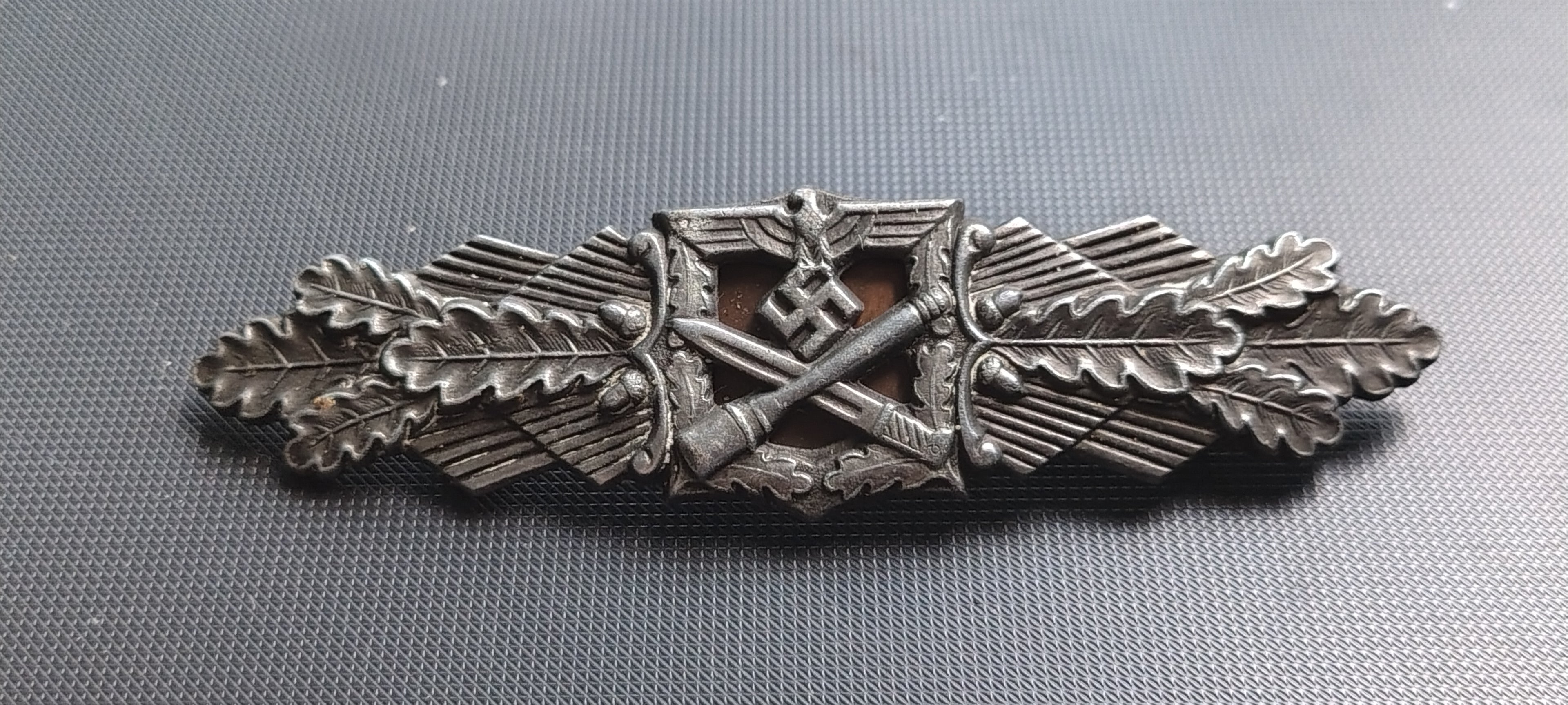 A German close Combat Clasp