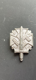 Tag Der Wehrmacht 1942 Tinnie Badge