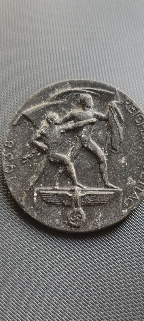 1938 Reichsparteltag Tinnie Badge