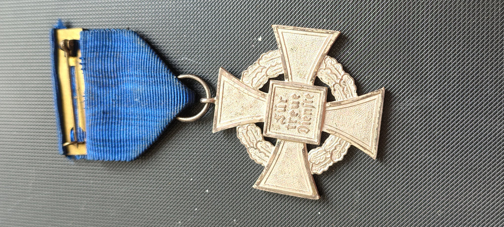 Twenty five years service cross