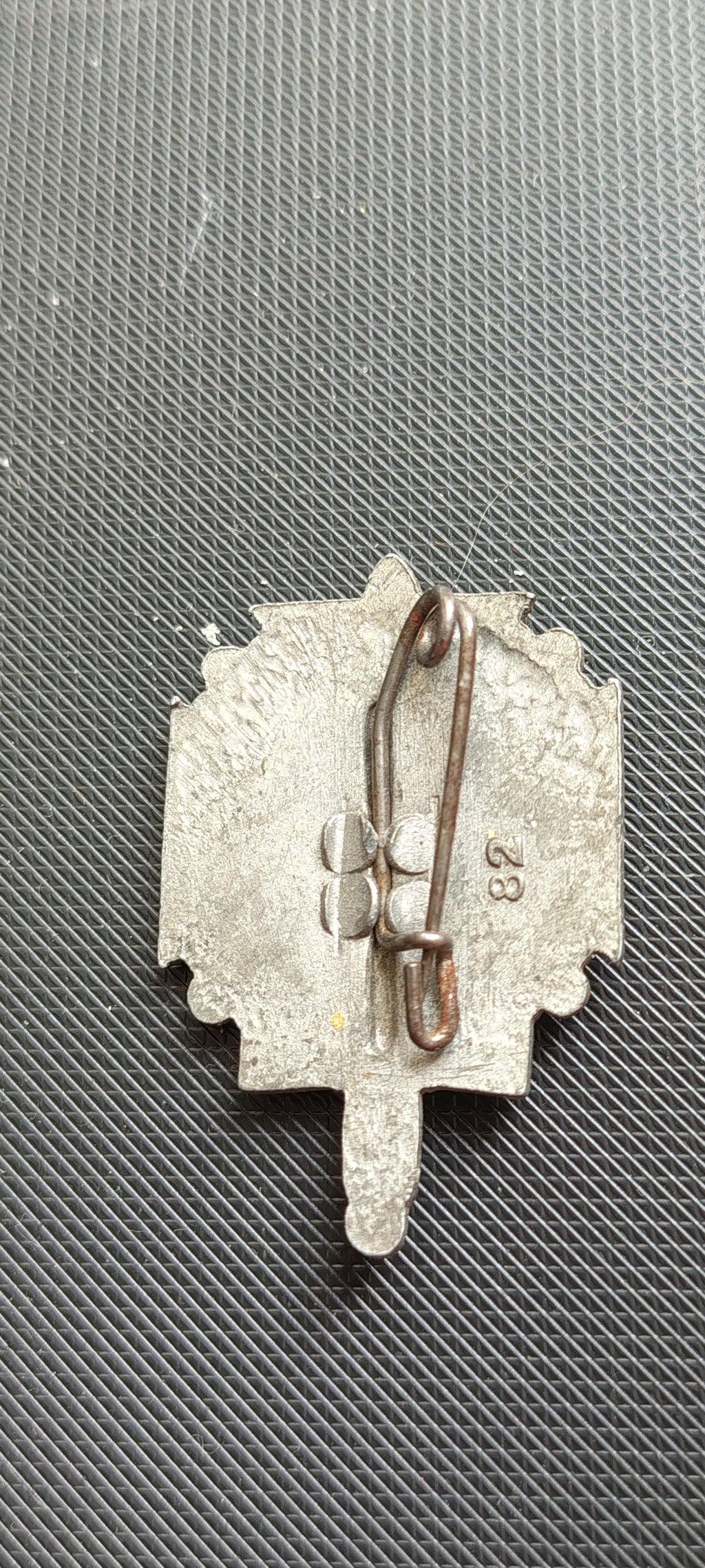 Tag Der Wehrmacht 1942 Tinnie Badge