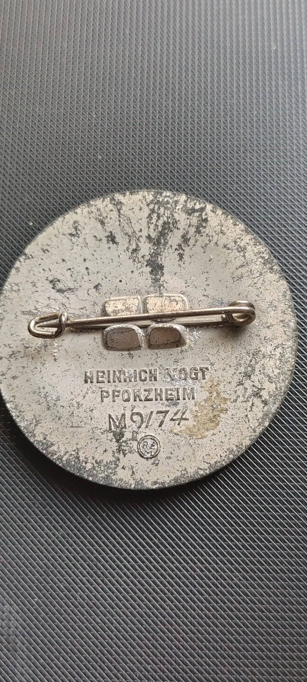 1938 Reichsparteltag Tinnie Badge